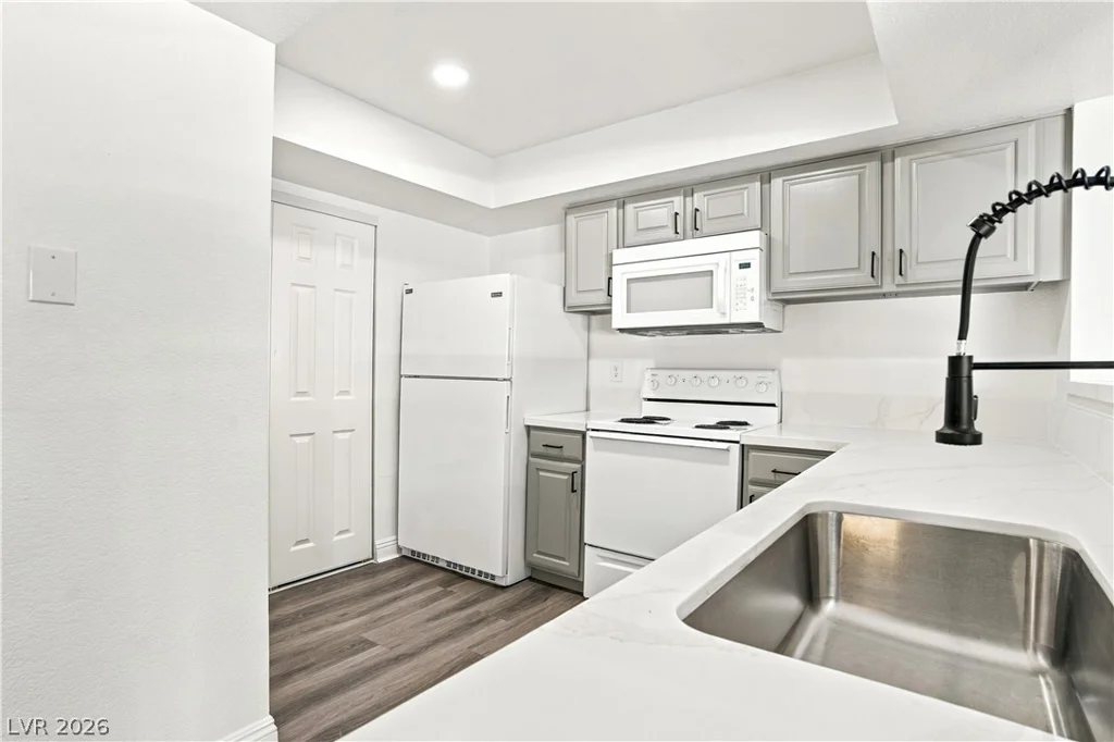 6800 Lake Mead, Las Vegas, NV 89156