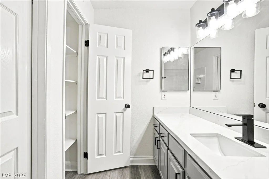 6800 Lake Mead, Las Vegas, NV 89156