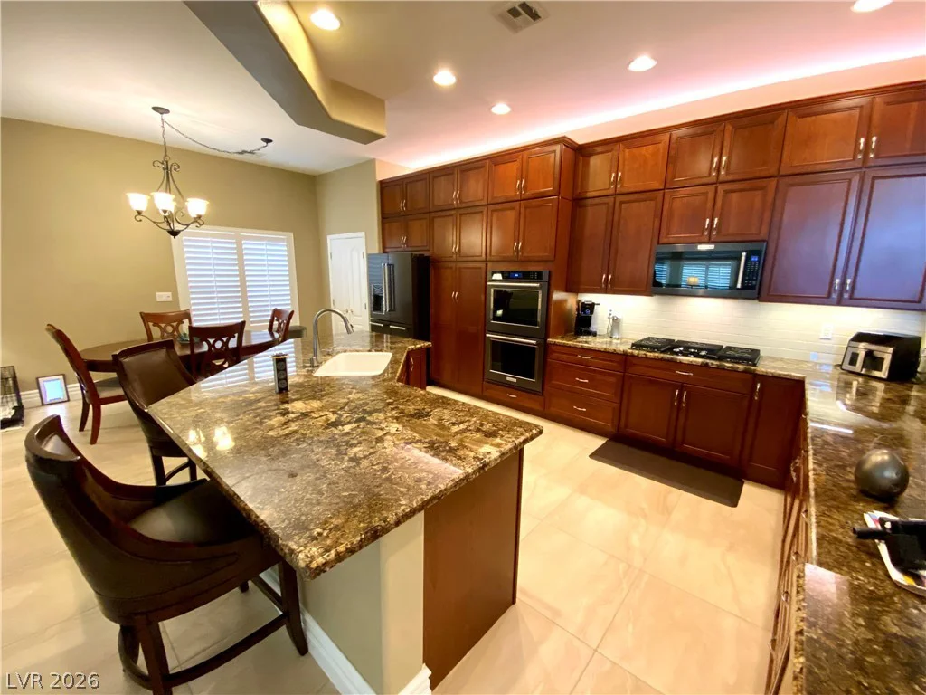 5909 Glenmere, Las Vegas, NV 89131