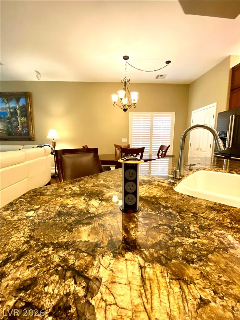 5909 Glenmere, Las Vegas, NV 89131