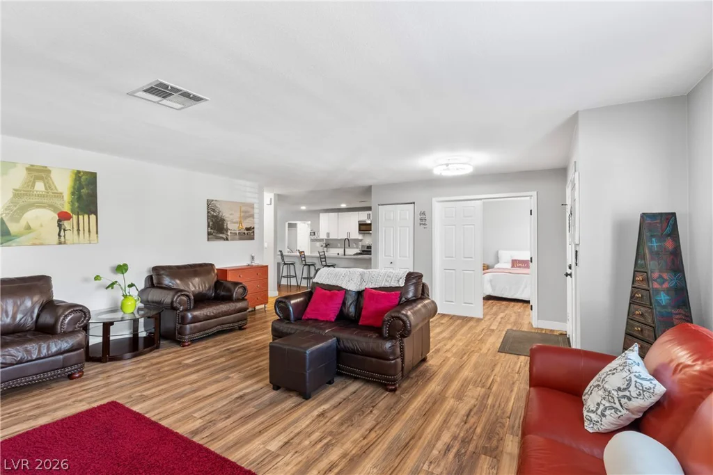 3047 Downing, Las Vegas, NV 89121