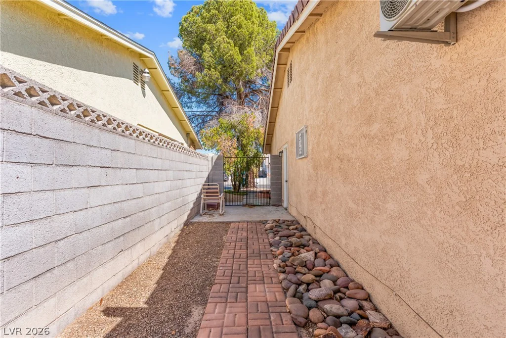 3047 Downing, Las Vegas, NV 89121