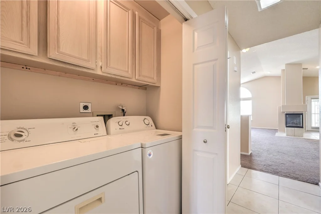 9824 Russett Wood, Las Vegas, NV 89117