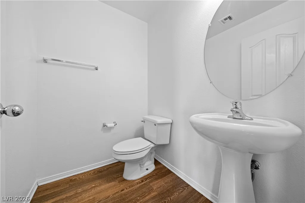 7208 Glen Shire, Las Vegas, NV 89149
