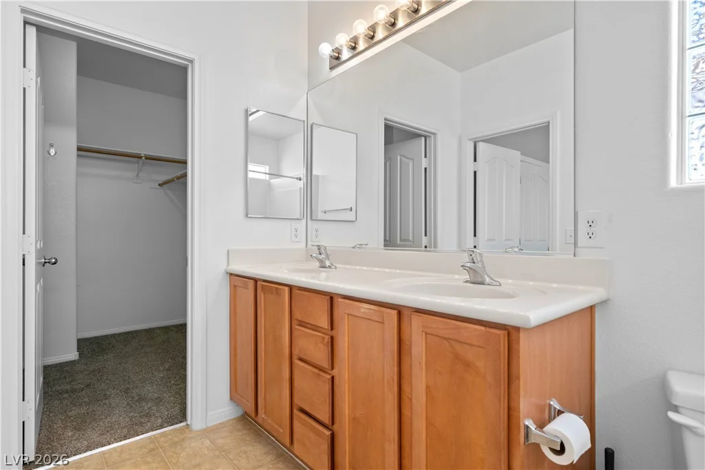 7208 Glen Shire, Las Vegas, NV 89149