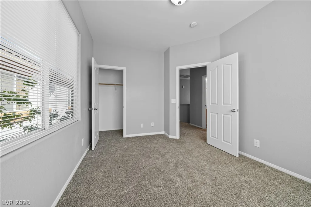 7208 Glen Shire, Las Vegas, NV 89149