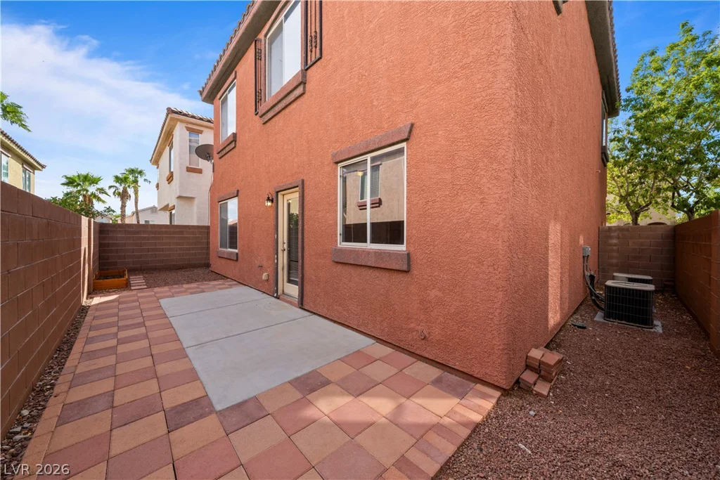7208 Glen Shire, Las Vegas, NV 89149