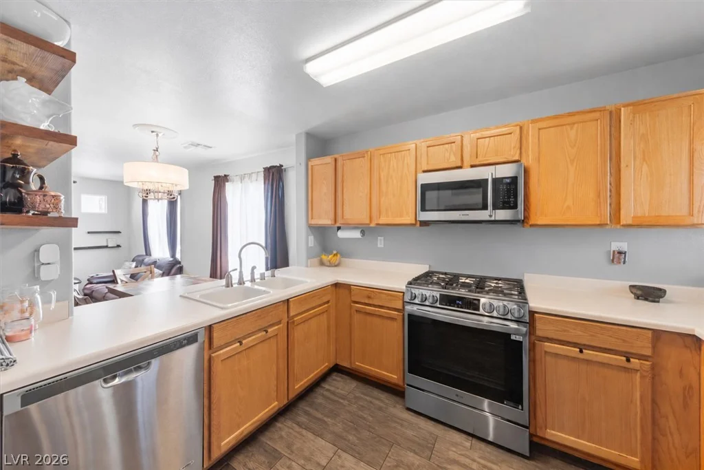 9054 Hilverson, Las Vegas, NV 89148