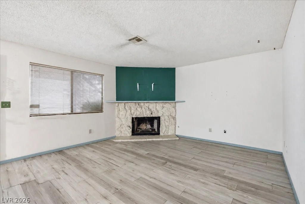 753 Rock Springs, Las Vegas, NV 89128