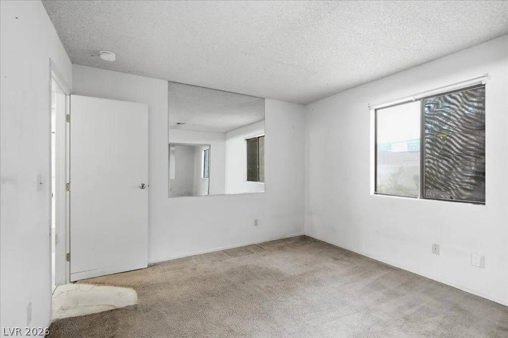 753 Rock Springs, Las Vegas, NV 89128
