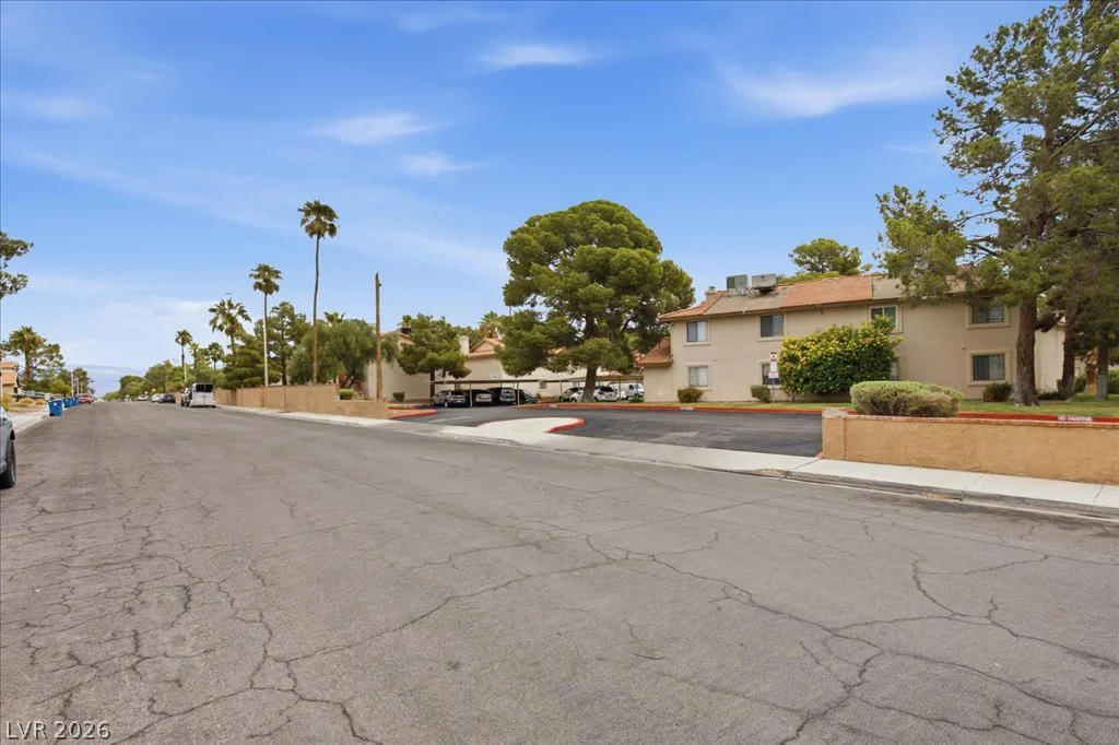 753 Rock Springs, Las Vegas, NV 89128