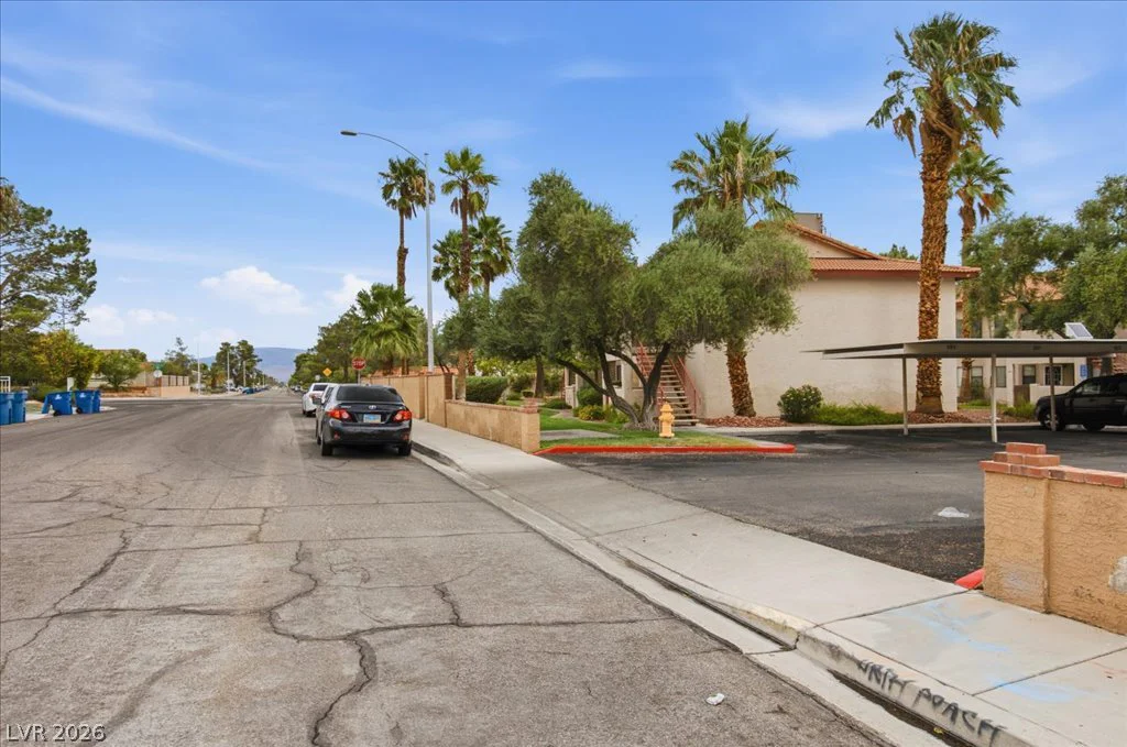 753 Rock Springs, Las Vegas, NV 89128