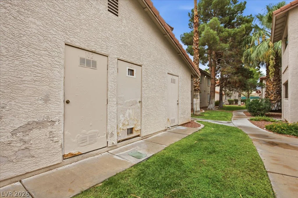 753 Rock Springs, Las Vegas, NV 89128