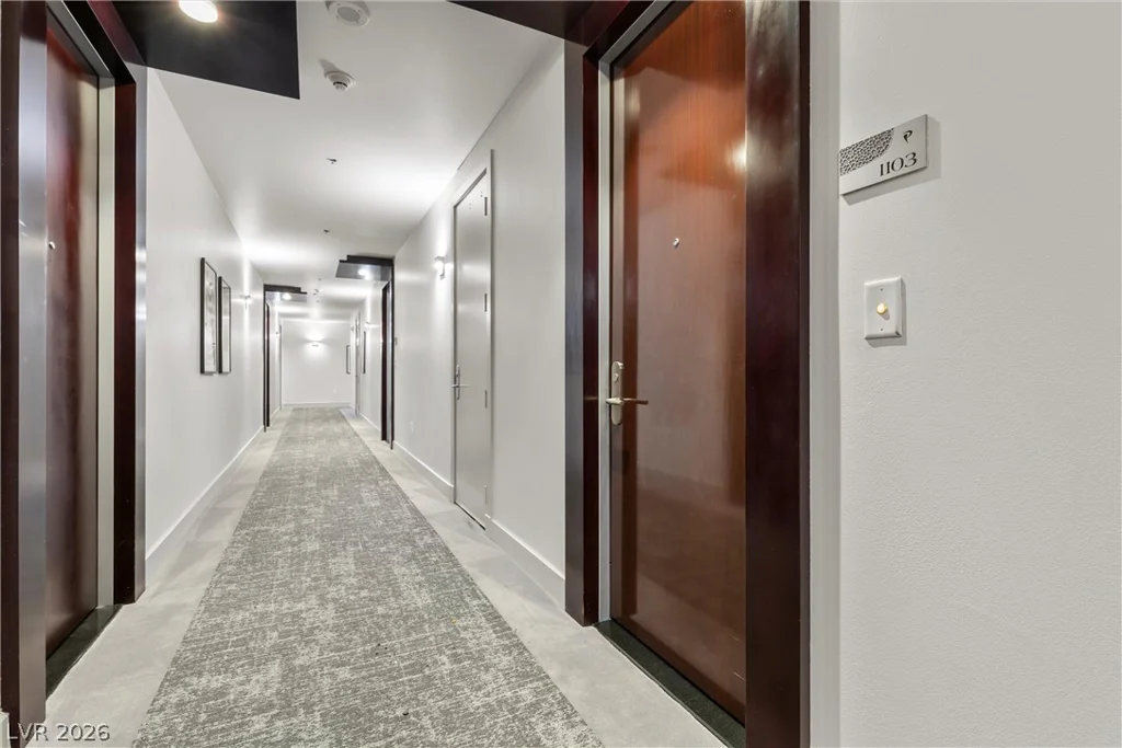 4575 Dean Martin, Las Vegas, NV 89103