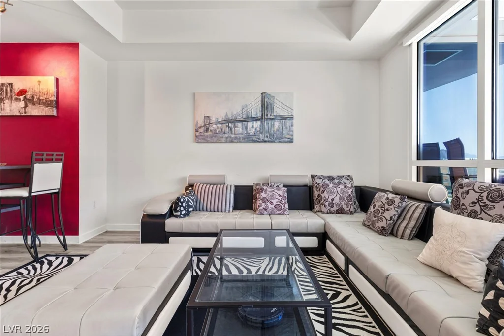 4575 Dean Martin, Las Vegas, NV 89103