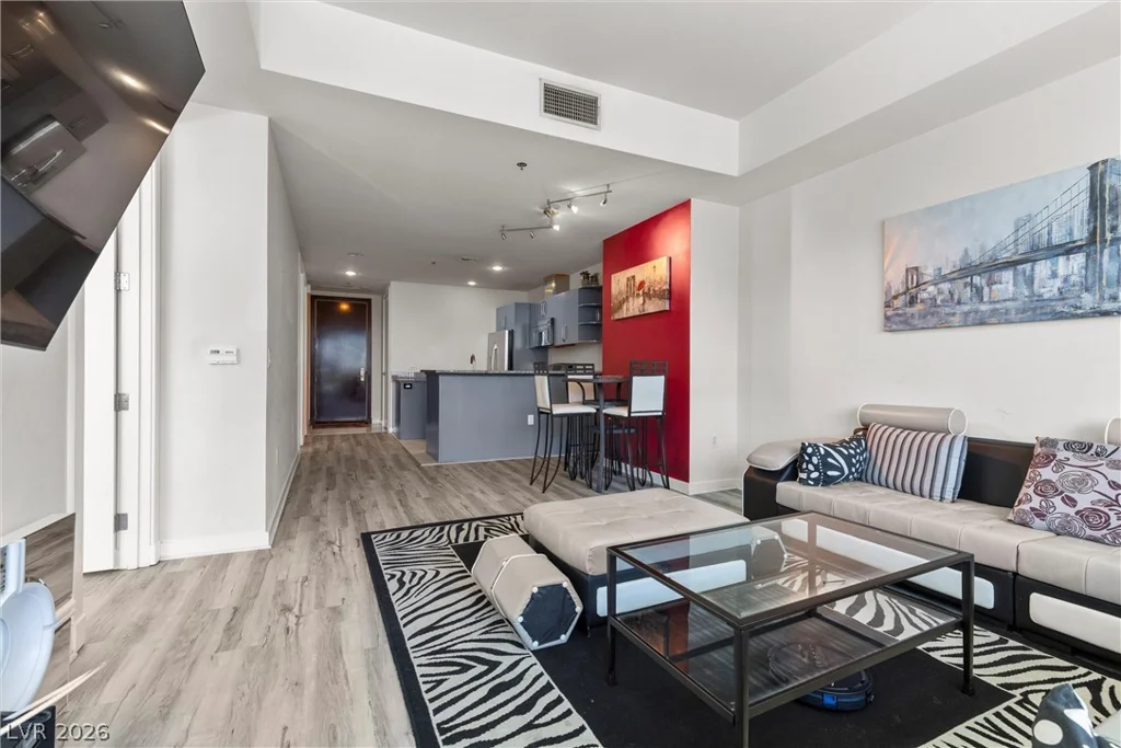 4575 Dean Martin, Las Vegas, NV 89103