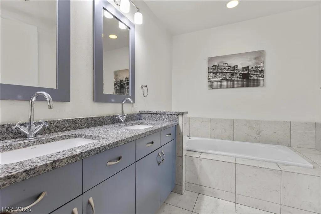 4575 Dean Martin, Las Vegas, NV 89103