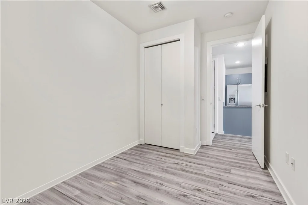4575 Dean Martin, Las Vegas, NV 89103