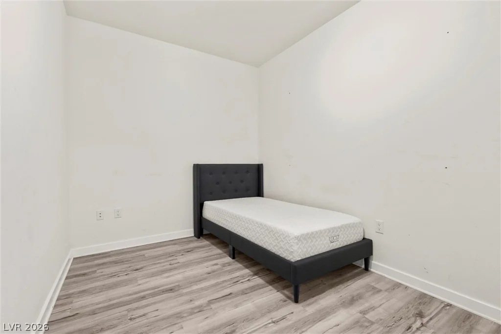 4575 Dean Martin, Las Vegas, NV 89103