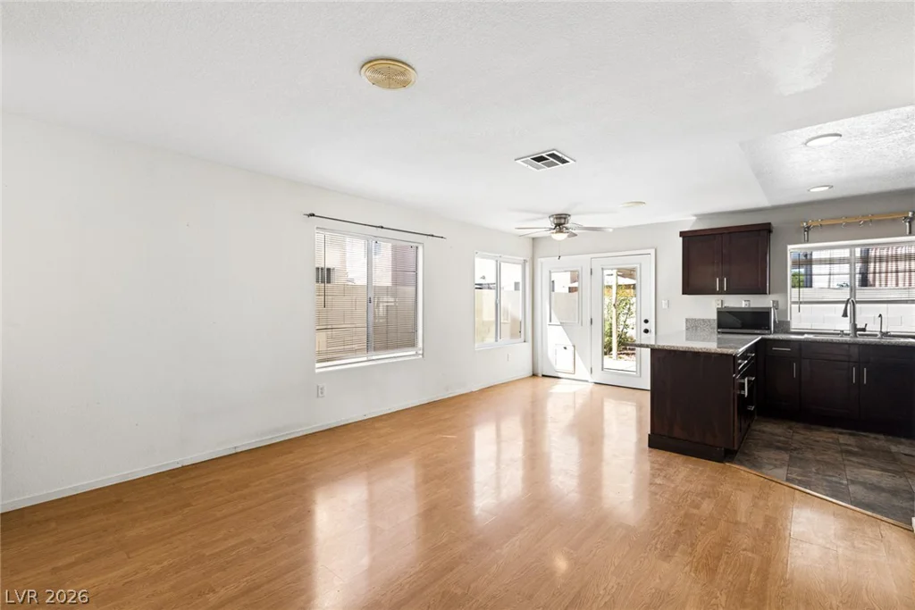 4953 El Sur, North Las Vegas, NV 89031