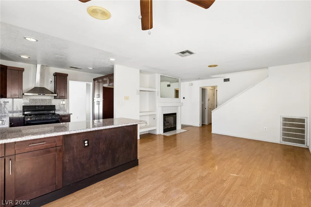 4953 El Sur, North Las Vegas, NV 89031