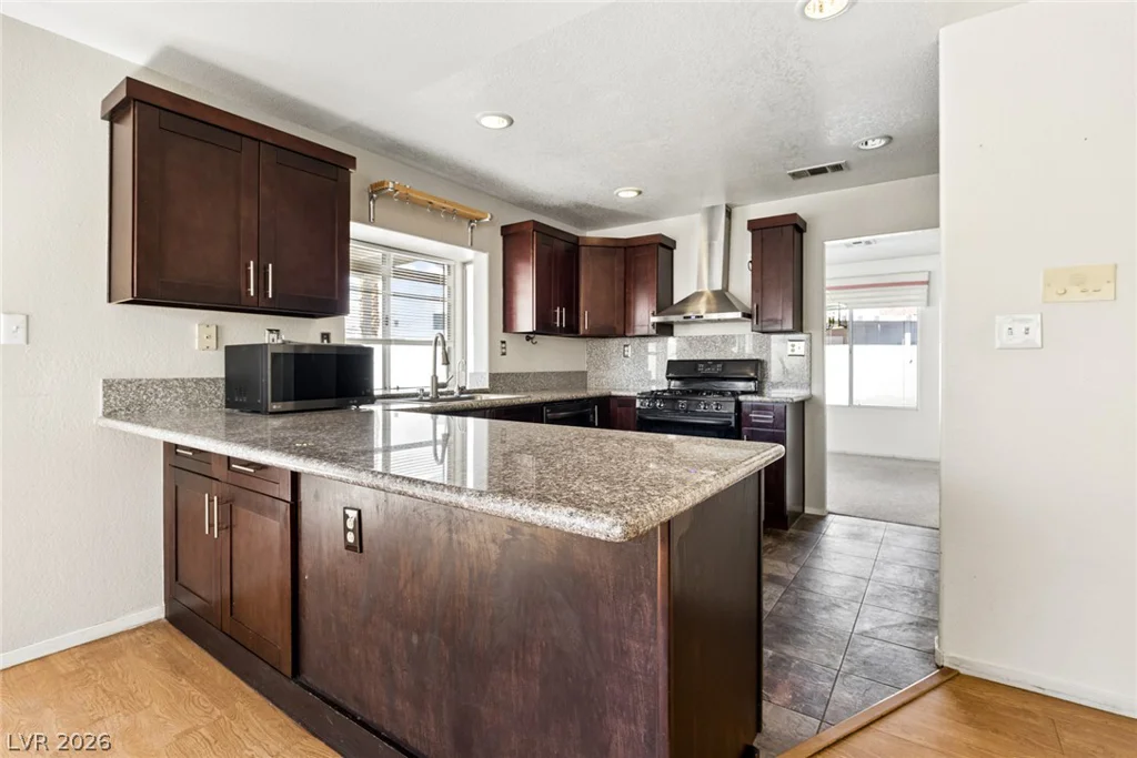 4953 El Sur, North Las Vegas, NV 89031