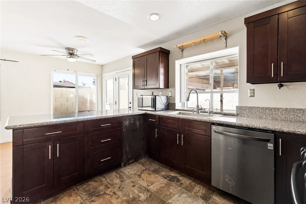 4953 El Sur, North Las Vegas, NV 89031