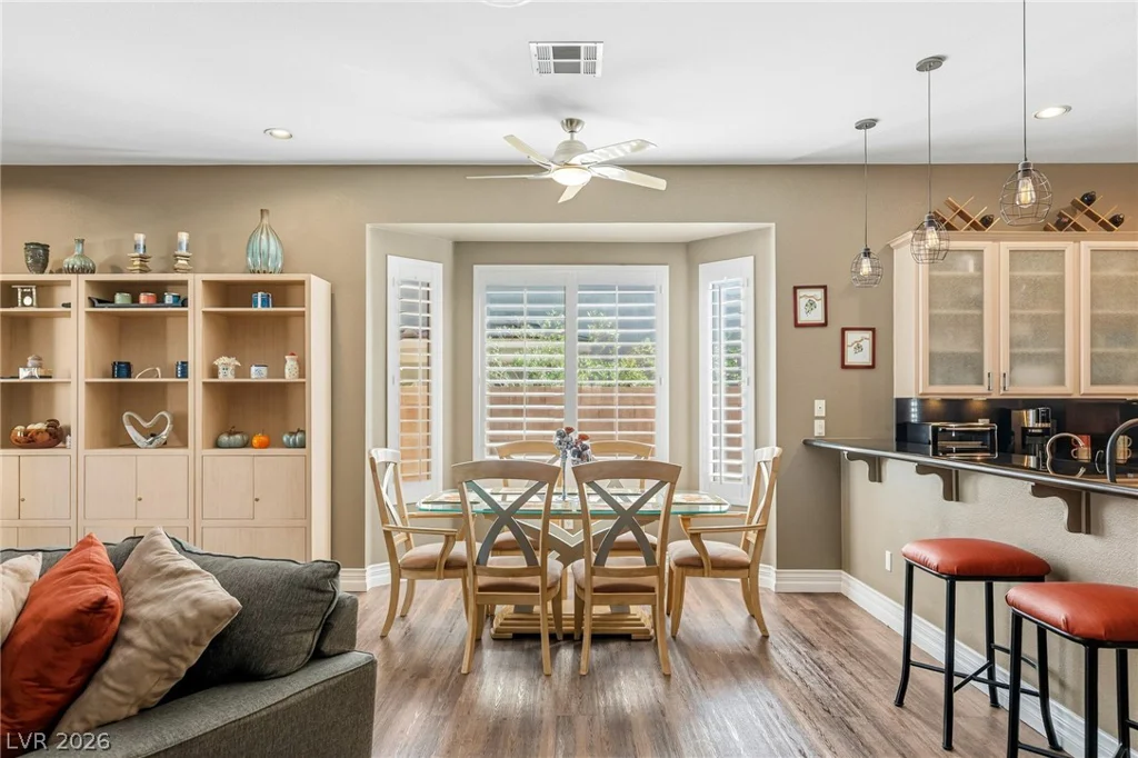 8052 Dark Hollow, Las Vegas, NV 89117