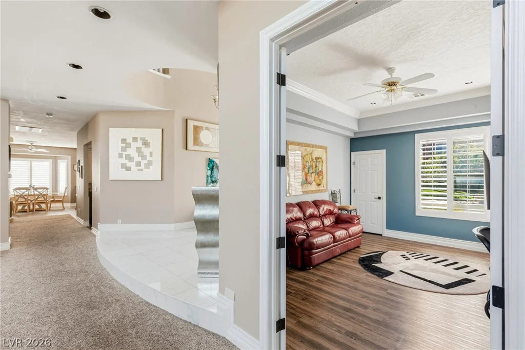 8052 Dark Hollow, Las Vegas, NV 89117