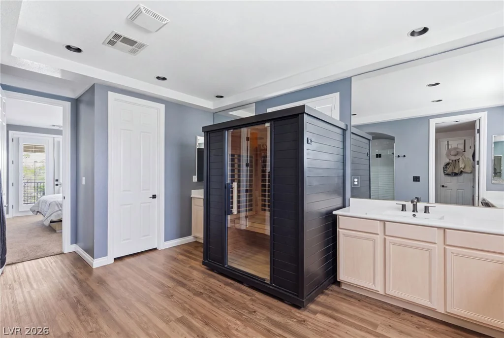 8052 Dark Hollow, Las Vegas, NV 89117