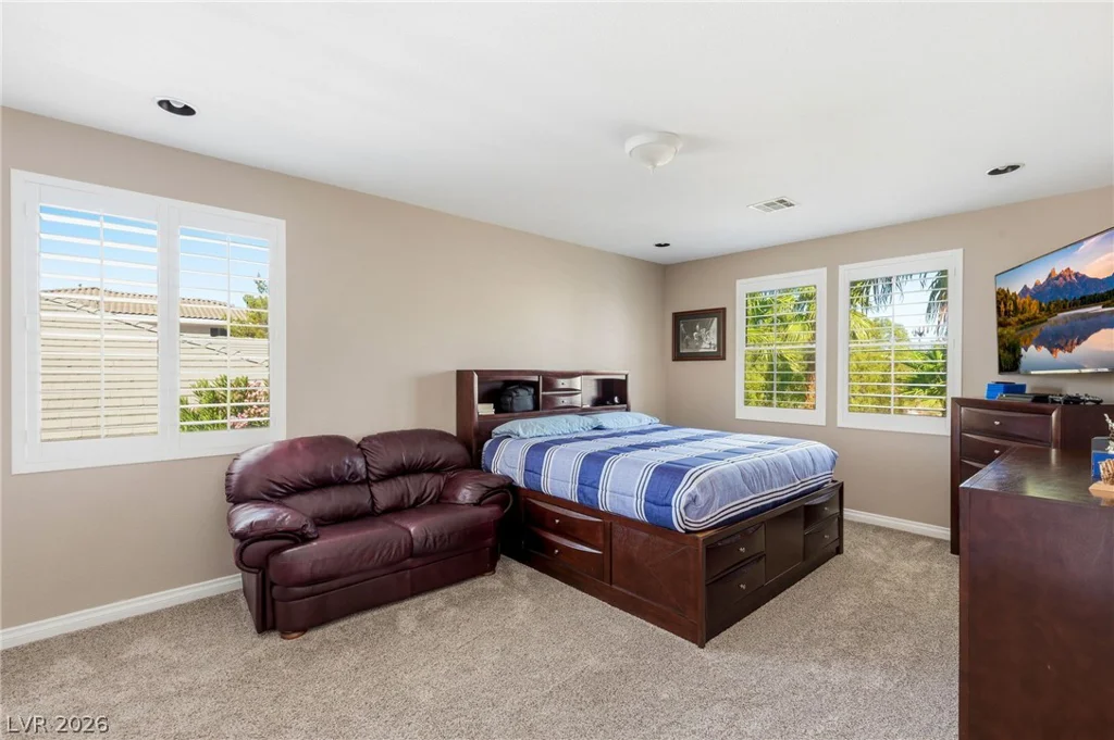 8052 Dark Hollow, Las Vegas, NV 89117