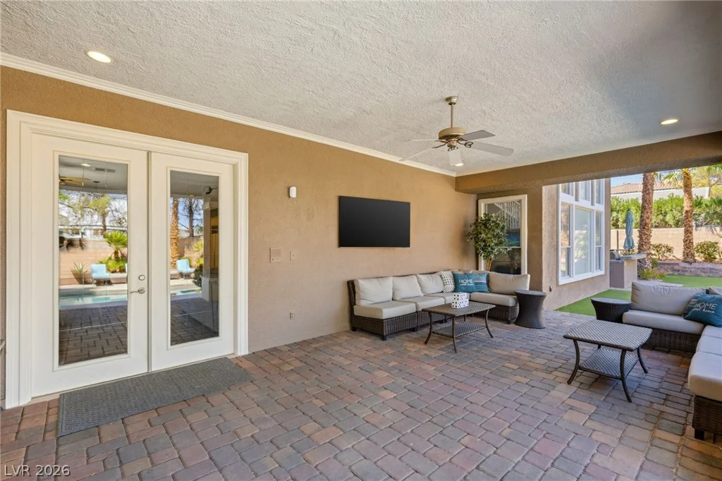 8052 Dark Hollow, Las Vegas, NV 89117