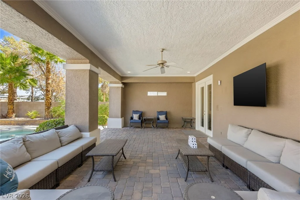 8052 Dark Hollow, Las Vegas, NV 89117