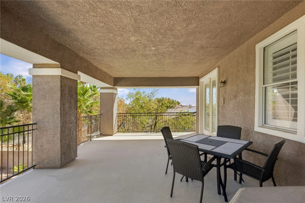 8052 Dark Hollow, Las Vegas, NV 89117