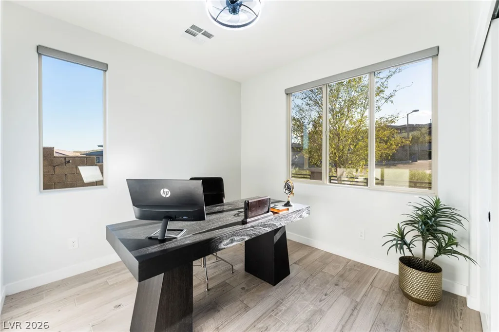 12424 Point Sierra, Las Vegas, NV 89138