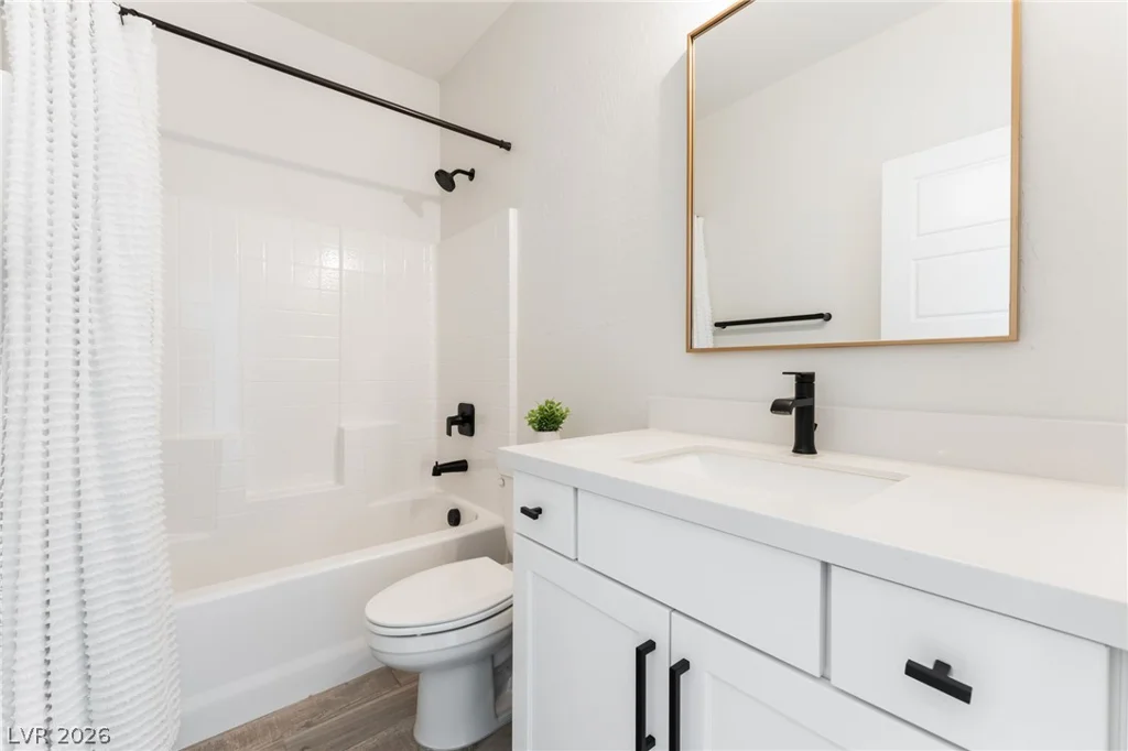 12424 Point Sierra, Las Vegas, NV 89138