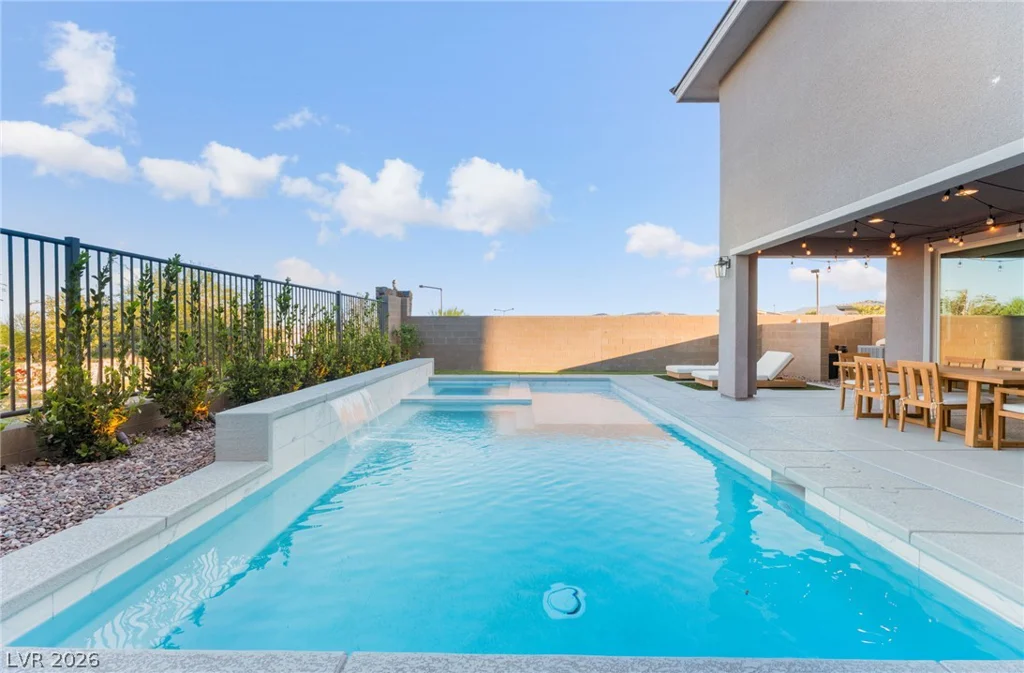 12424 Point Sierra, Las Vegas, NV 89138