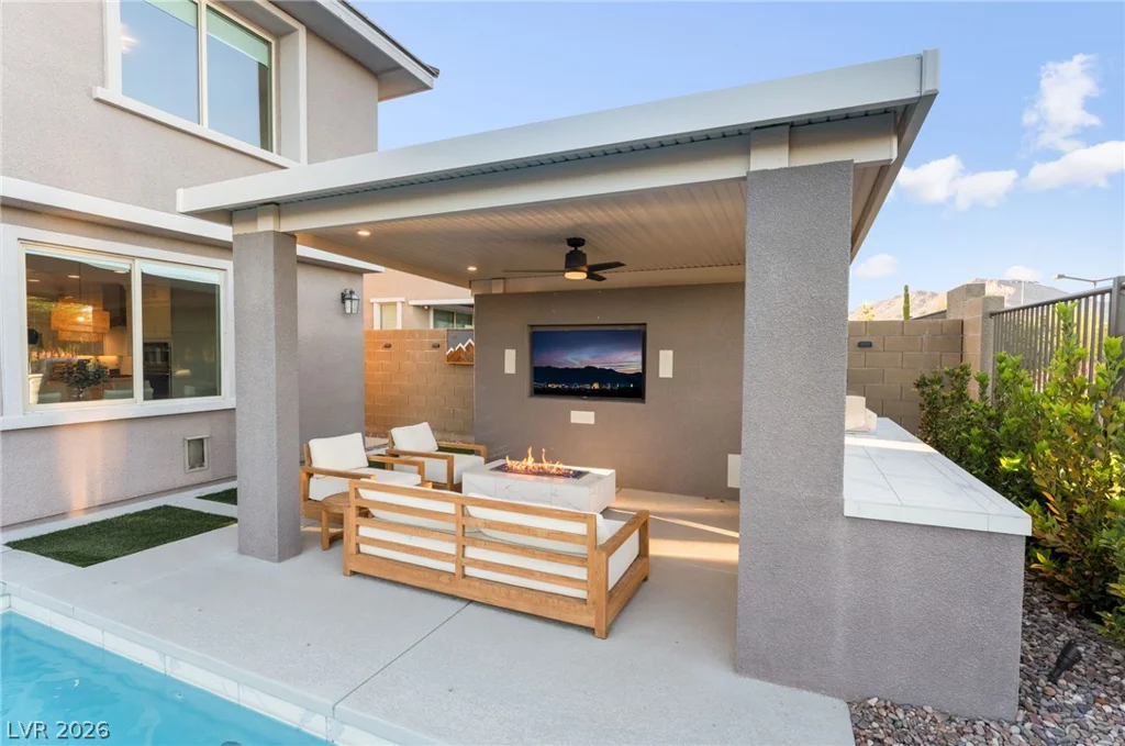 12424 Point Sierra, Las Vegas, NV 89138