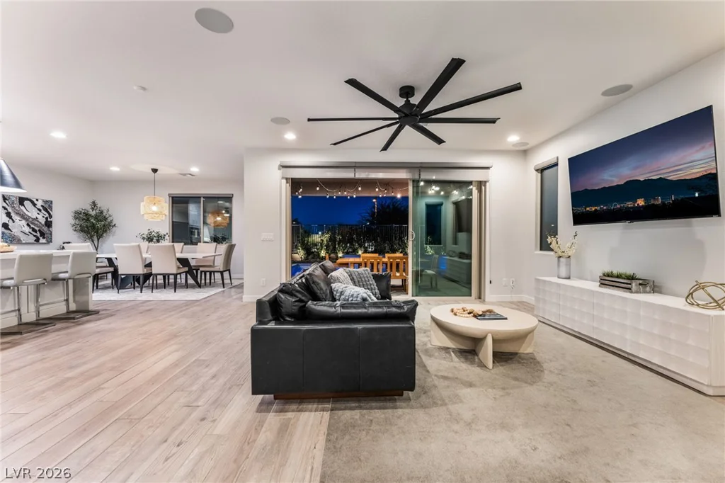 12424 Point Sierra, Las Vegas, NV 89138