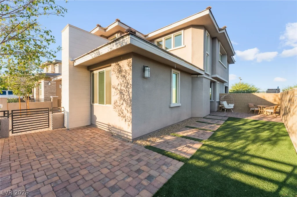 12424 Point Sierra, Las Vegas, NV 89138