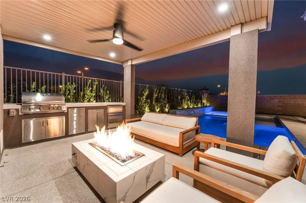 12424 Point Sierra, Las Vegas, NV 89138