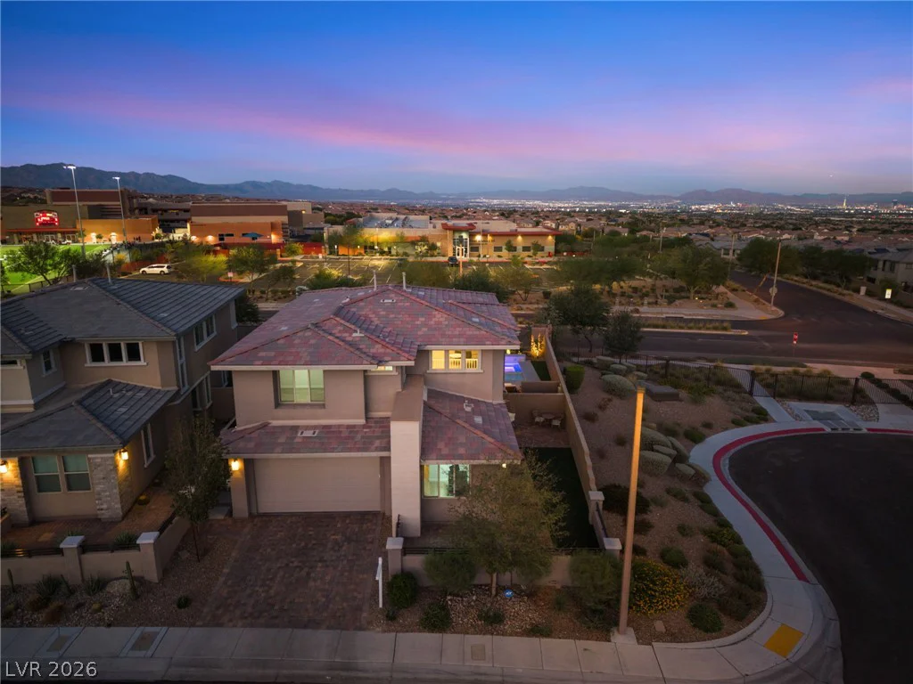 12424 Point Sierra, Las Vegas, NV 89138