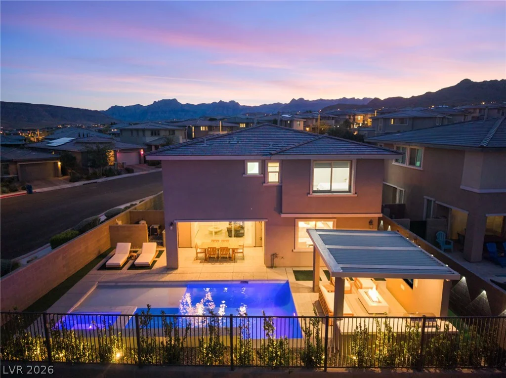 12424 Point Sierra, Las Vegas, NV 89138