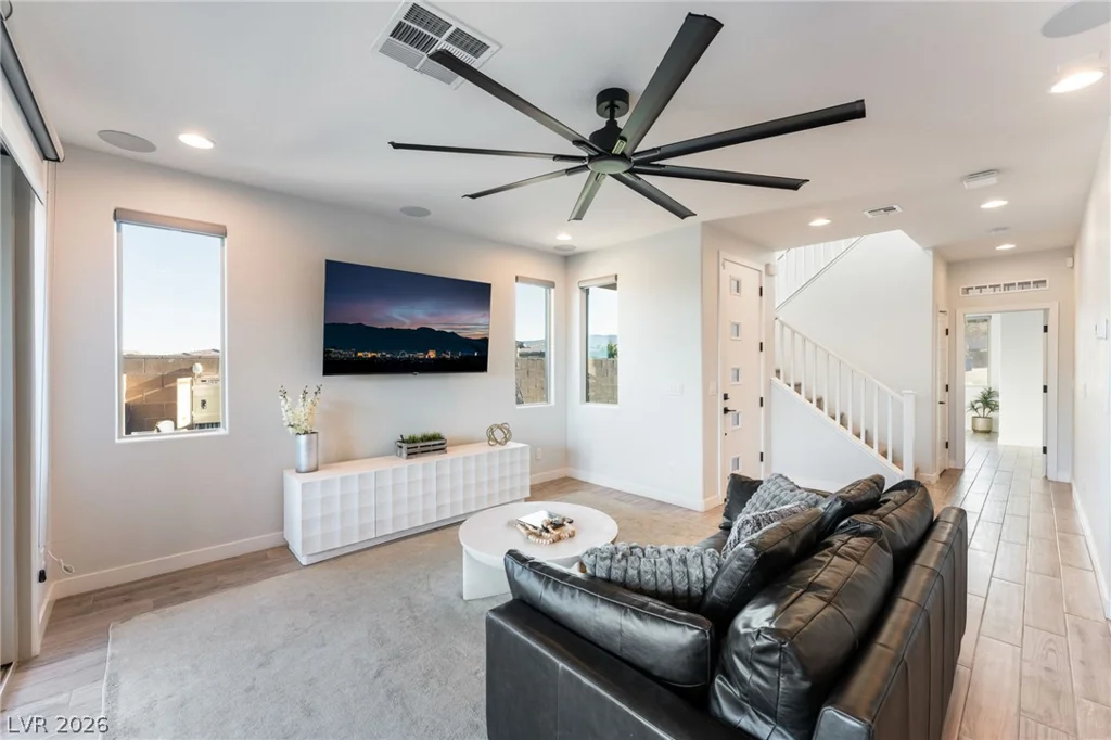 12424 Point Sierra, Las Vegas, NV 89138