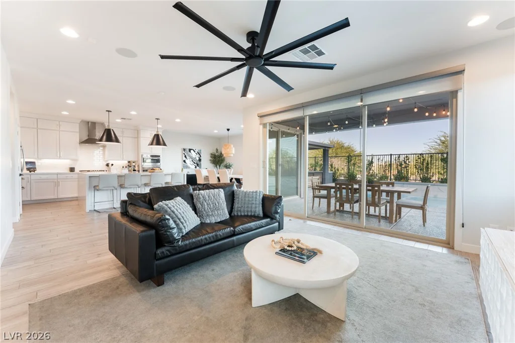 12424 Point Sierra, Las Vegas, NV 89138