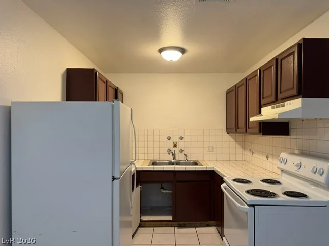 2553 Ellis, North Las Vegas, NV 89030