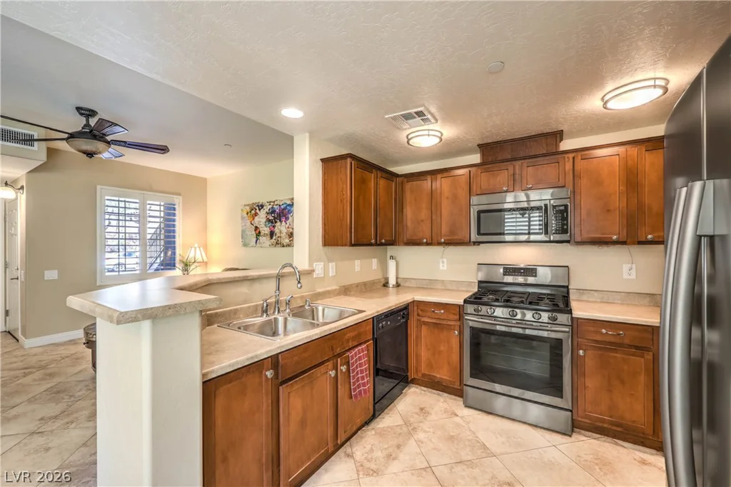6868 Sky Pointe, Las Vegas, NV 89131
