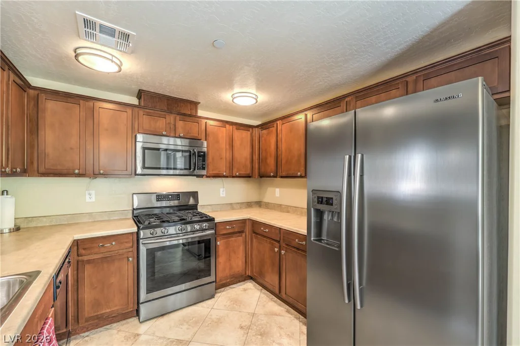 6868 Sky Pointe, Las Vegas, NV 89131
