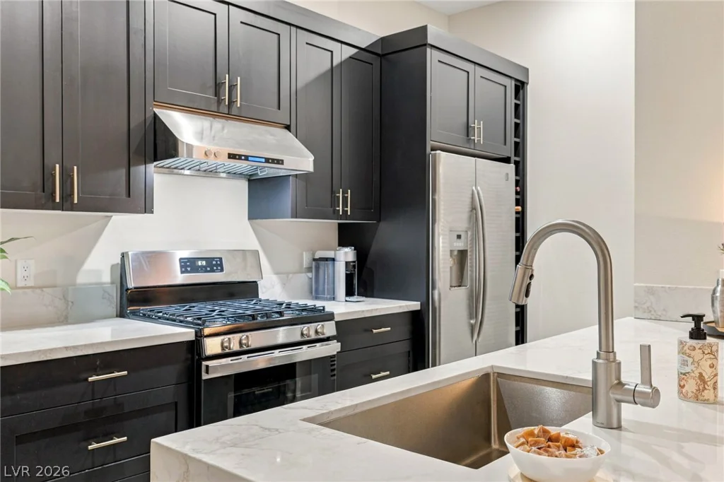 4585 Dean Martin, Las Vegas, NV 89103