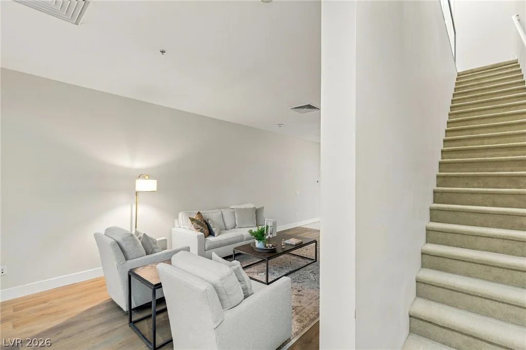4585 Dean Martin, Las Vegas, NV 89103